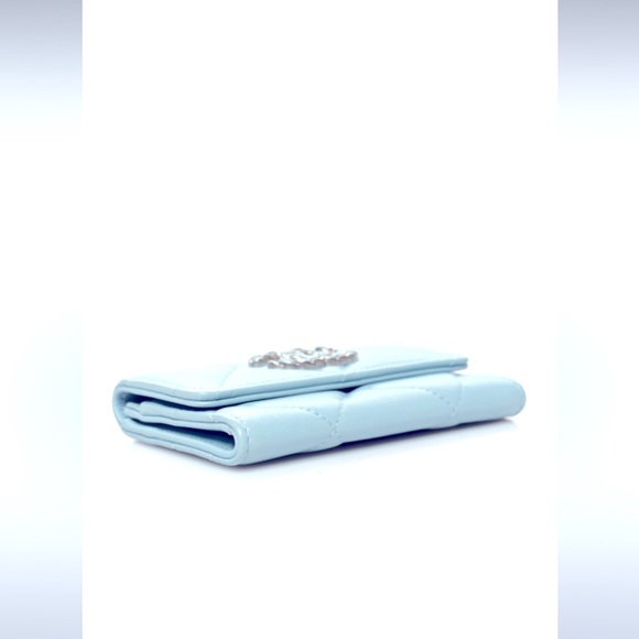 For @njmceldowney only CHANEL 19 Flap Wallet in Blue Quilted Lambskin Authentic - Picture 4 of 8
